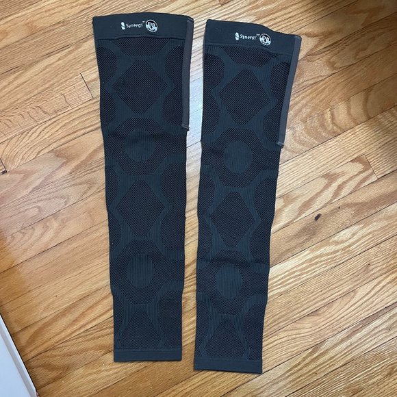 Synergy Compression Comfort Leg Support - Picture 3 of 4